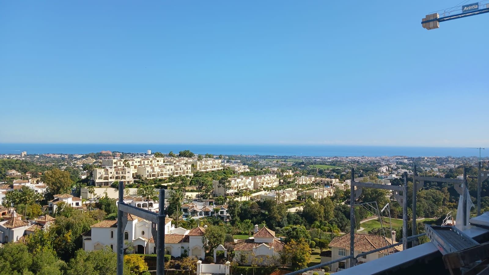 Exterior view of Apartment for sale in Benahavís  with Air Conditioner, Terrace and Storage room