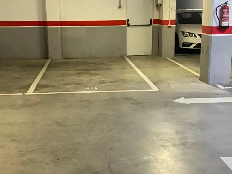 Aparcament de Garatge de lloguer en  Madrid Capital amb Alarma