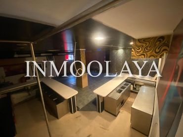 Locale commerciale in cessione a Almadrava - Canyelles - Puig-Rom