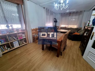 Casa en venda a Hermanos Villar