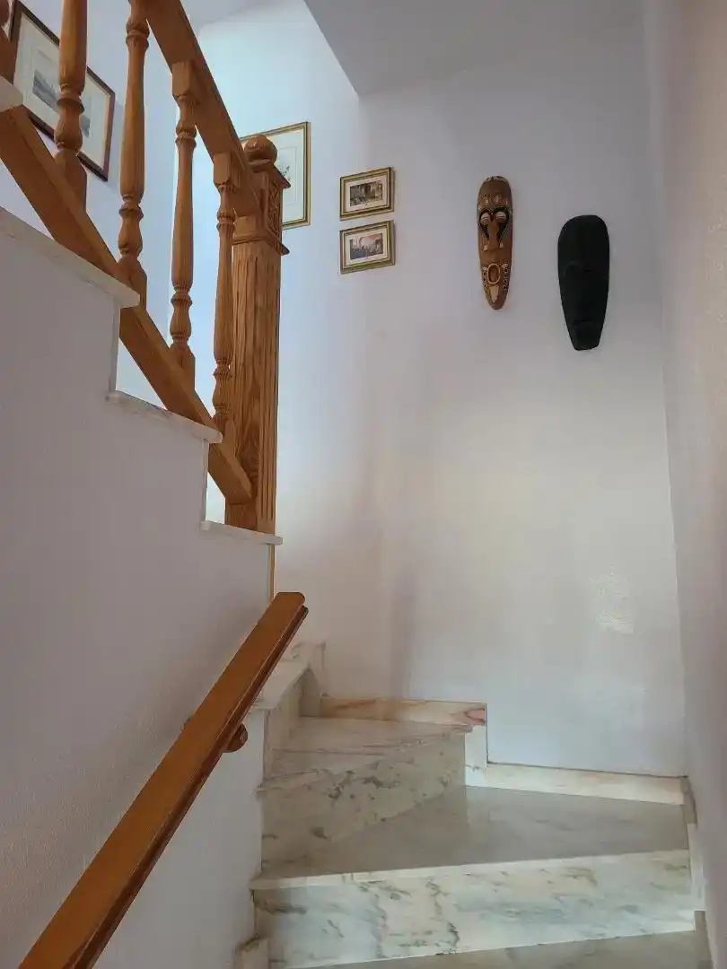 Casa adosada en venda en Orihuela amb Jardí privat, Traster i Moblat