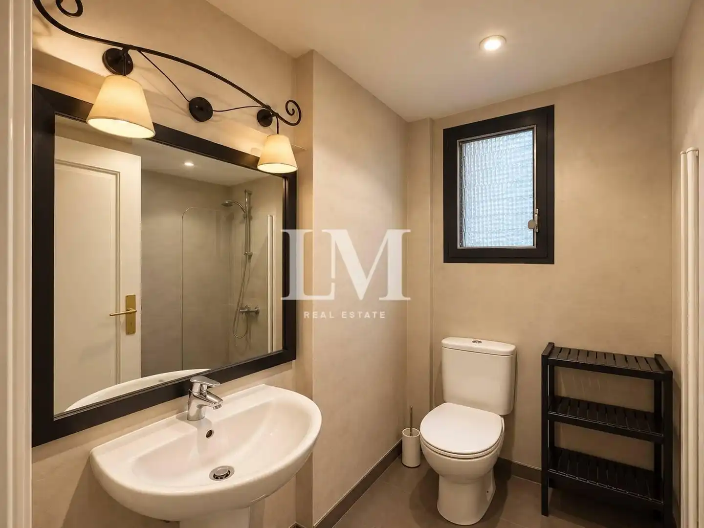 Badezimmer von Wohnungen zur Miete in Sarrià - Sant Gervasi