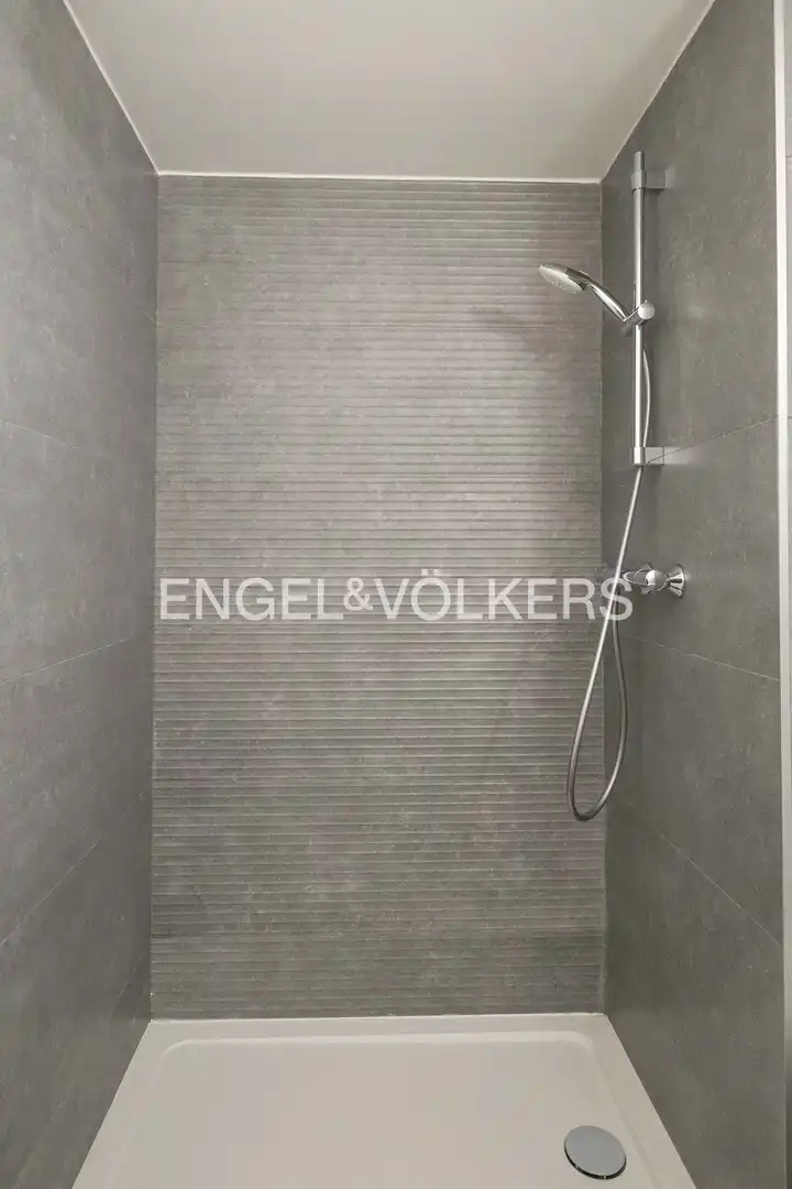 Exterior view of Flat for rent in Madrid  with Air Conditioner, Heating and Private garden