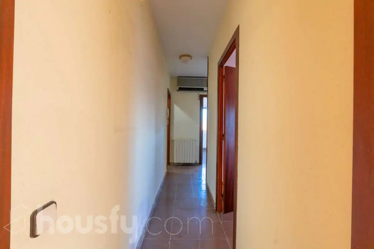 Duplexes for sale in RB SALVADOR SAMA, Centre Vila