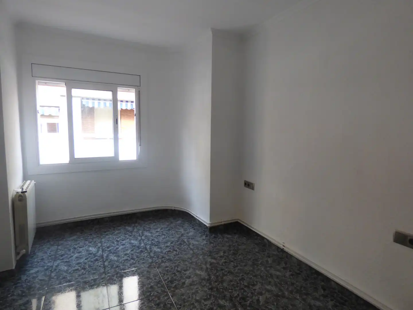 Piso en venta en Cerdanyola del Vallès con Calefacción, Horno y Balcón