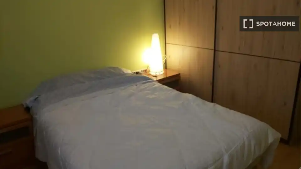 Schlafzimmer von Wohnung zur untervermieten in Barcelona mit Klimaanlage, Heizung und Möbliert