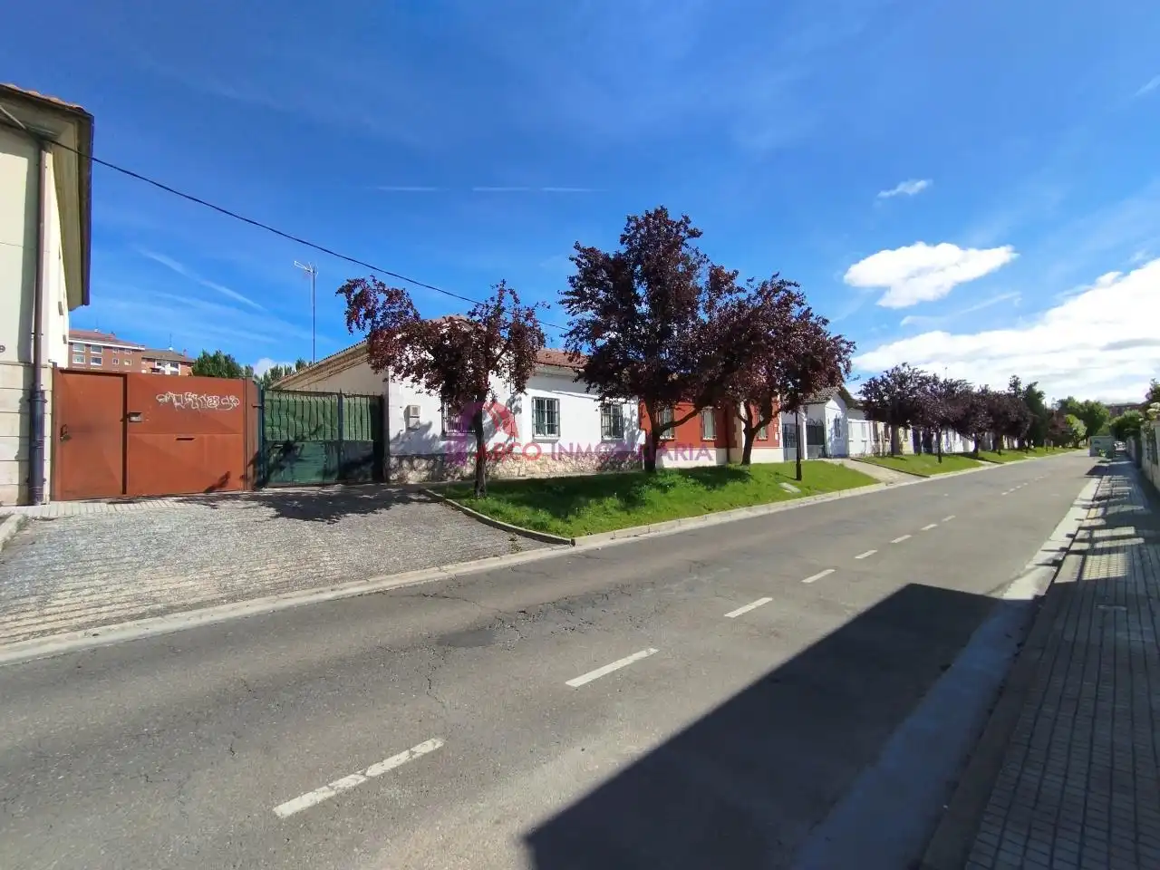 Vista exterior de Casa adosada en venta en Burgos con Calefacción