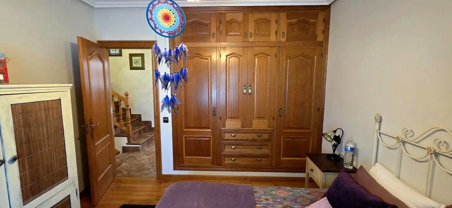 Bedroom of Houses for sale in Valdés - Luarca  with Heating, Private garden and Parquet flooring