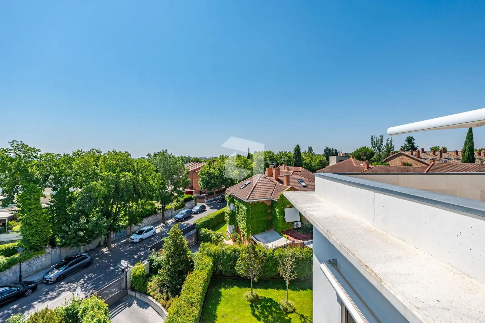 Exterior view of Attic for sale in Madrid  with Air Conditioner, Heating and Parquet flooring