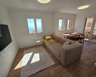 Sala d'estar de Apartament de lloguer en Torrevieja amb Aire condicionat, Calefacció i Moblat