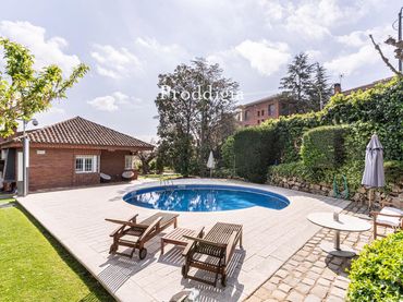 Chalet con piscina en venta en Bellaterra