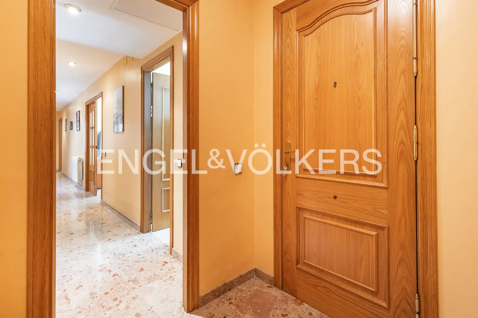 Piso en venta en Terrassa con Aire acondicionado, Calefacción y Terraza