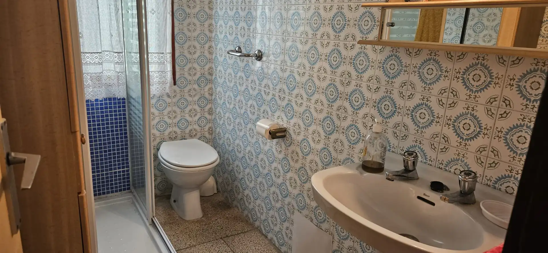 Badezimmer von Wohnung zum Verkauf in Tarragona mit Klimaanlage, Terrasse und Abstellraum
