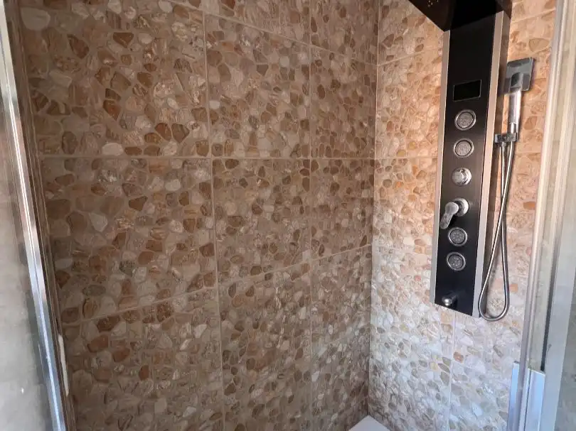 Bathroom of Attic for sale in Tetuán