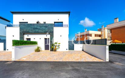 Single-family semi-detached for sale in Monte y Mar