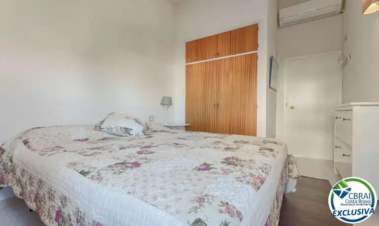 Bedroom of Detached homes for sale in Roses  with Private garden and Community pool