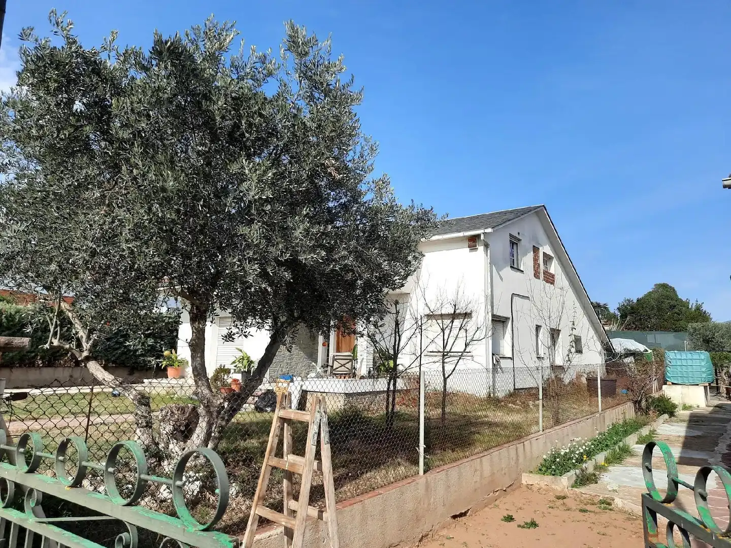 Vista exterior de Casa o xalet en venda en Santa Eulàlia de Ronçana amb Jardí privat