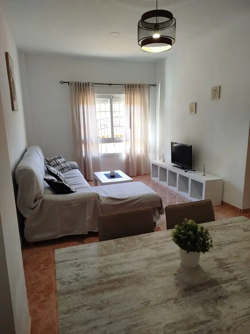 Sala d'estar de Pis en venda en Roquetas de Mar amb Aire condicionat, Calefacció i Moblat