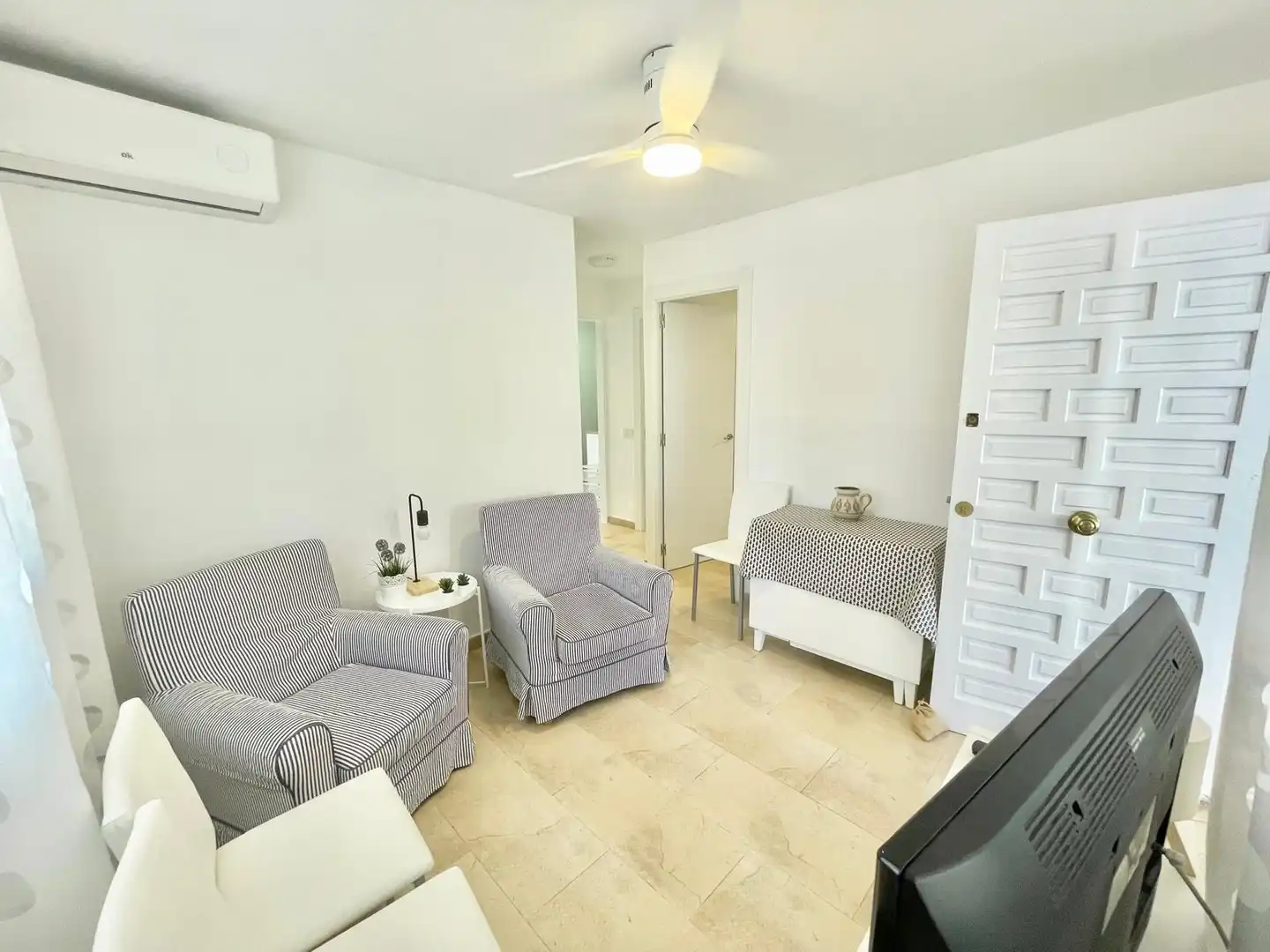 Wohnzimmer von Erdgeschoss zur Miete in Los Alcázares mit Terrasse, Möbliert und Mikrowelle