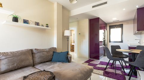 iexclBienvenido a este moderno y luminoso bungalow en planta alta con su propia terraza en la azotea, tan grande como todo el apar, imatge 4