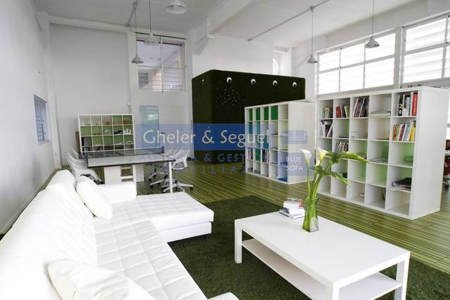 Local comercial en Alquiler en Avenida de Abril - 9 de Octubre