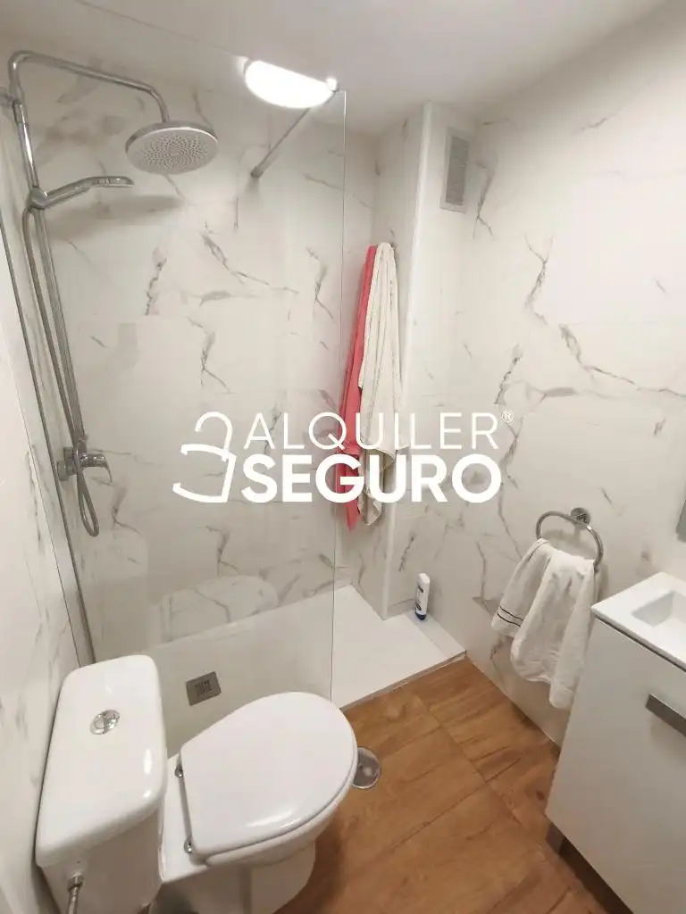 Bany de Pis de lloguer en Alicante / Alacant amb Terrassa i Moblat
