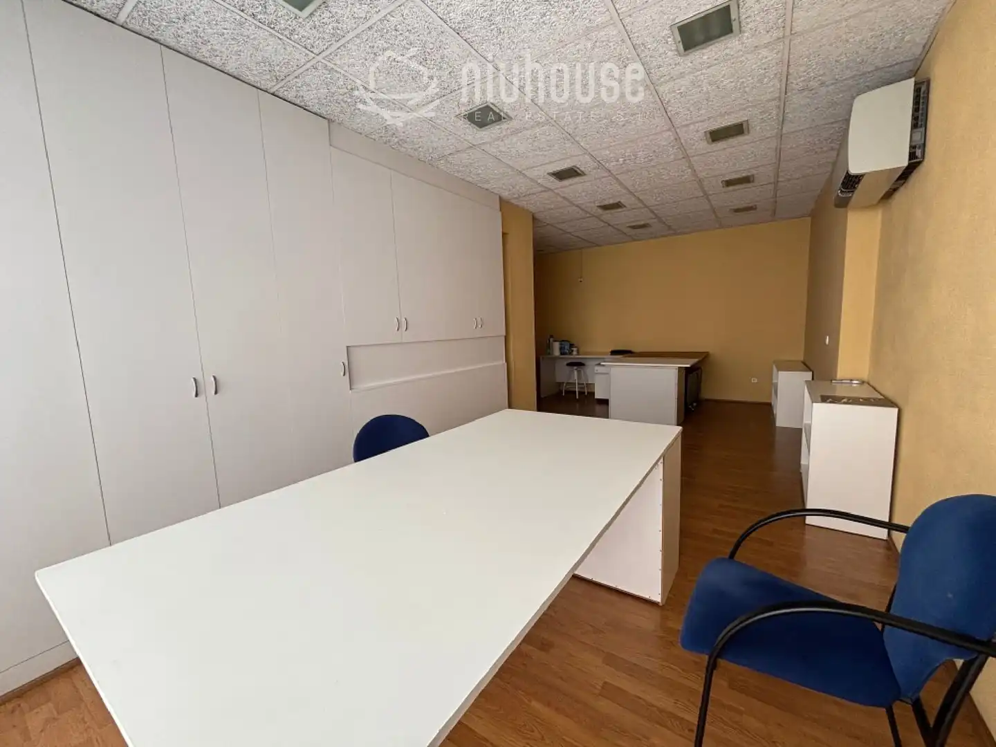 Commercial properties for sale in Puigcerdà  with Air Conditioner