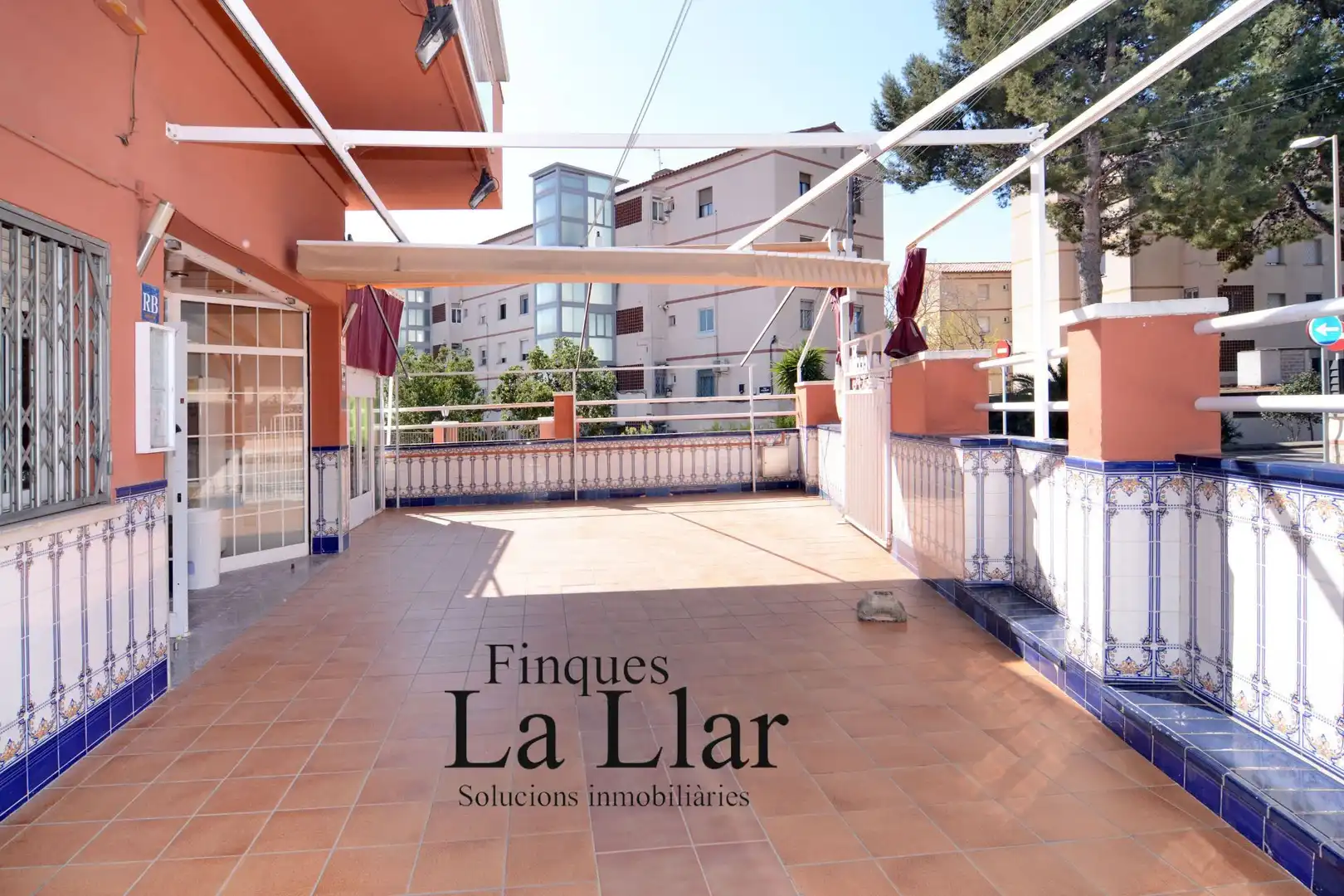 Commercial properties for sale in d'Ernest Lluch, Torrent Ballester