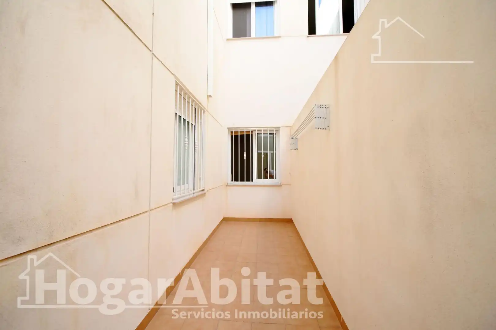 Vista exterior de Pis en venda en L'Alqueria de la Comtessa amb Moblat i Jacuzzi