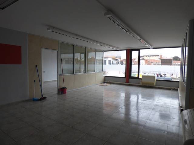 Local comercial en Alquiler en Centre - Cordelles