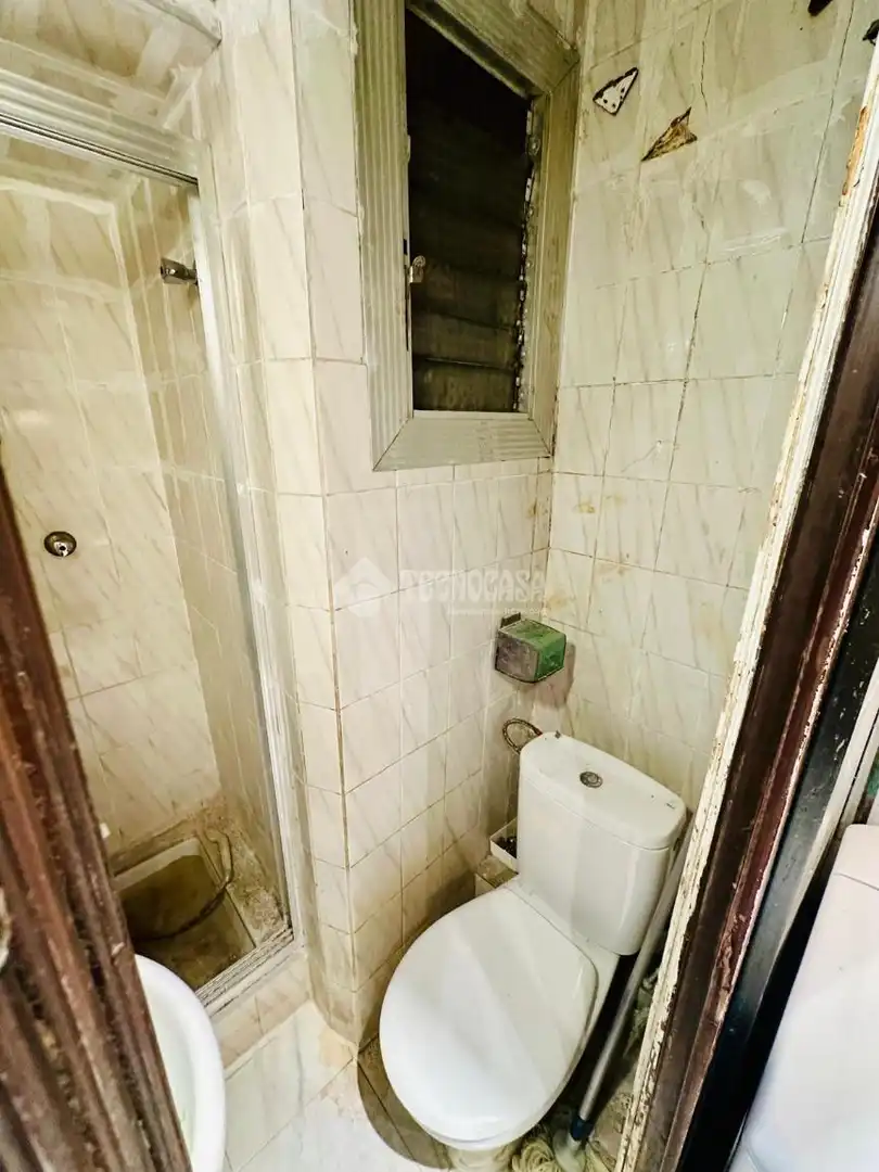 Baño de Piso en venta en Barcelona con Balcón