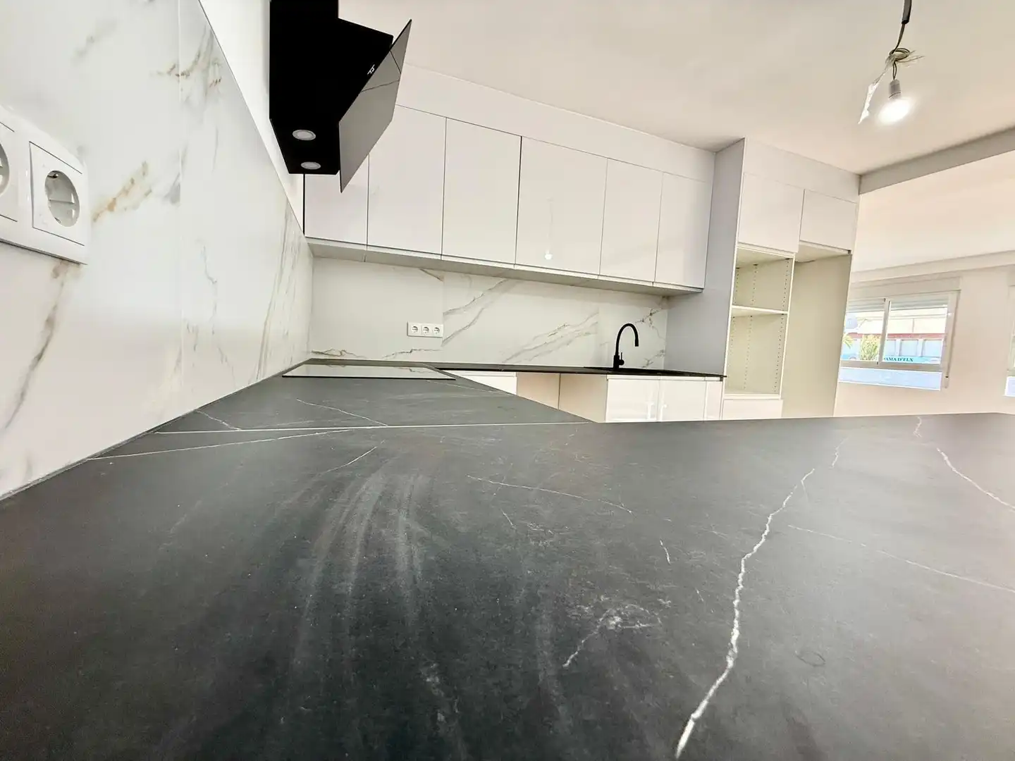 Piso en venta en Calle CONRADO DEL CAMPO, Sector V