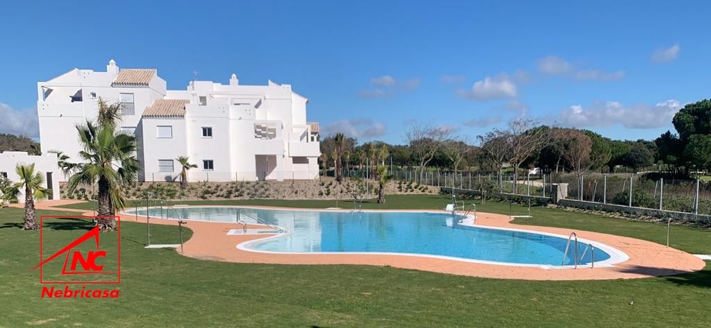 Piscina de Ático en venta en Chipiona con Aire acondicionado, Calefacción y Terraza
