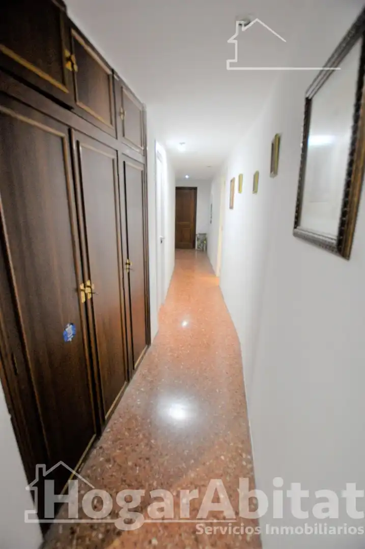 Piso en venta en Manises con Amueblado y Balcón