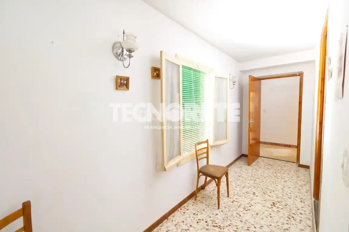 Casa adosada en venta en Consuegra con Jardín privado