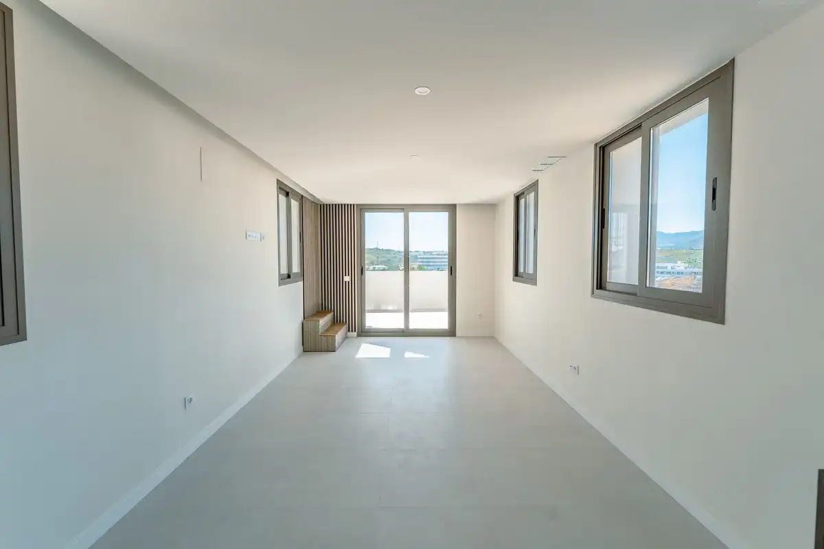 Sala d'estar de Dúplex en venda en Estepona amb Terrassa, Traster i Piscina