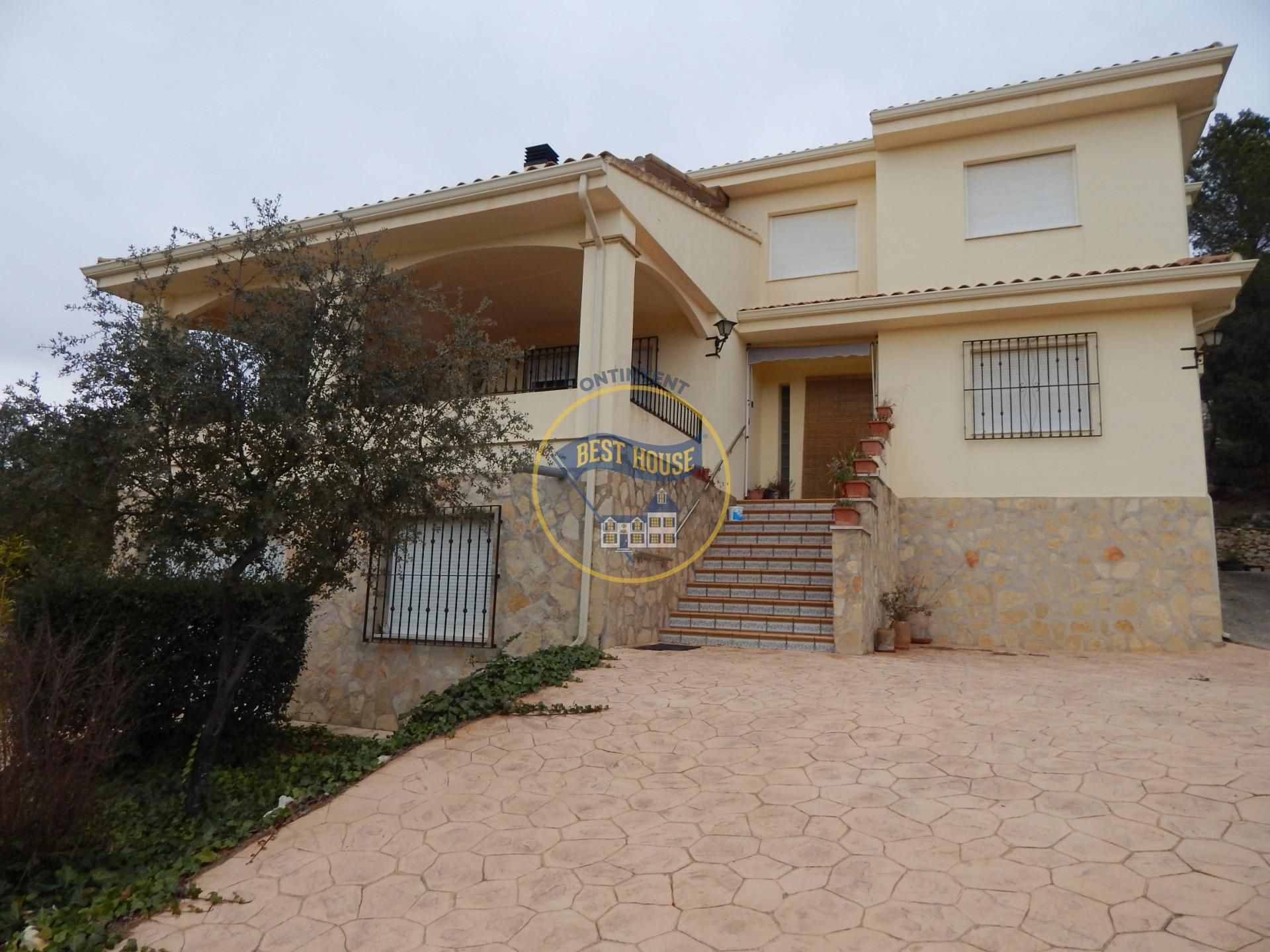 Vista exterior de Casa o xalet en venda en Bocairent amb Calefacció, Jardí privat i Terrassa
