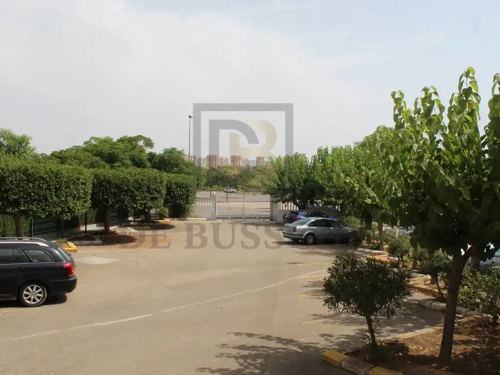 Parking de Apartamento en venta en Pilar de la Horadada con Aire acondicionado, Piscina y Amueblado