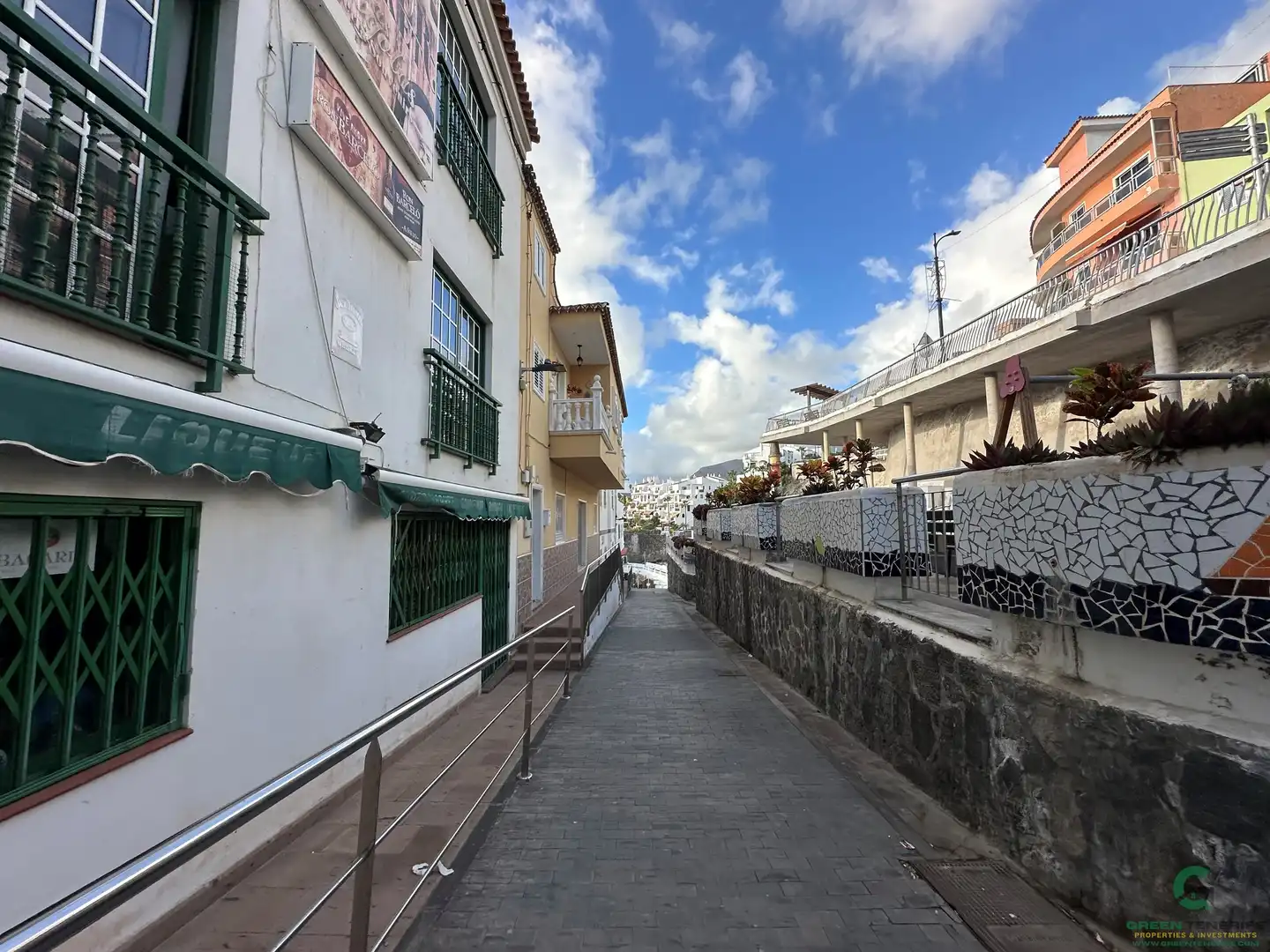 Vista exterior de Edificio en venta en Santiago del Teide