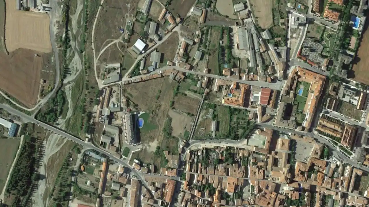 Rustikales Grundstück zum Verkauf in C/ Río Palomares, imagen 3