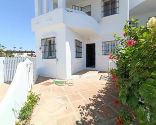 Jardí de Casa o xalet en venda en Manilva amb Aire condicionat, Terrassa i Piscina