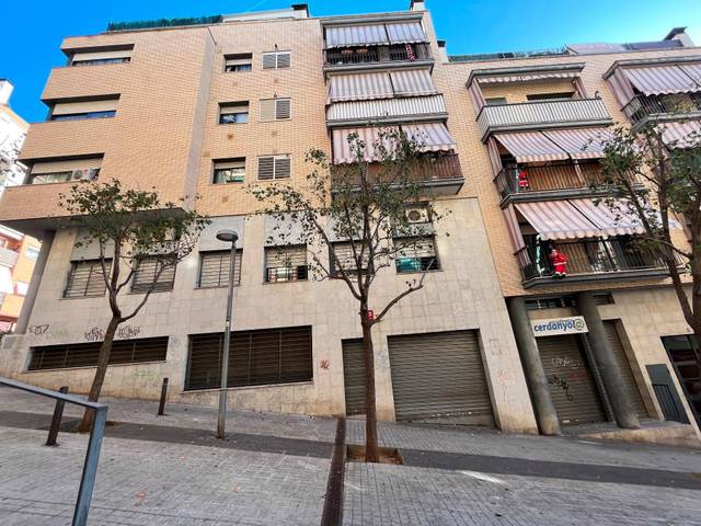Local comercial en Venta en Cerdanyola Nord