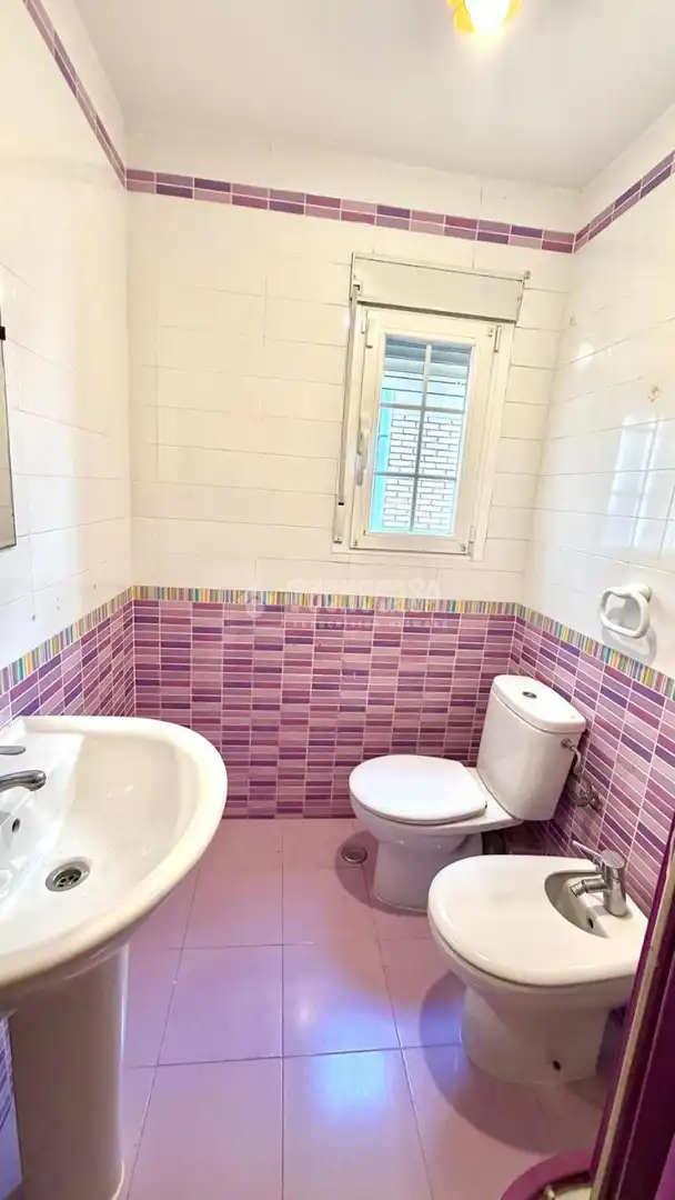 Baño de Piso en venta en Parla con Aire acondicionado, Calefacción y Parquet