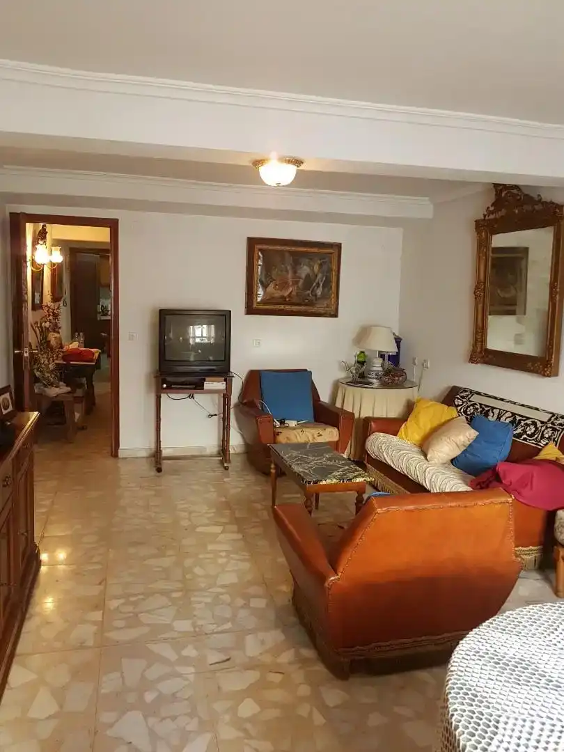 Sala d'estar de Casa adosada en venda en Jaraíz de la Vera amb Moblat