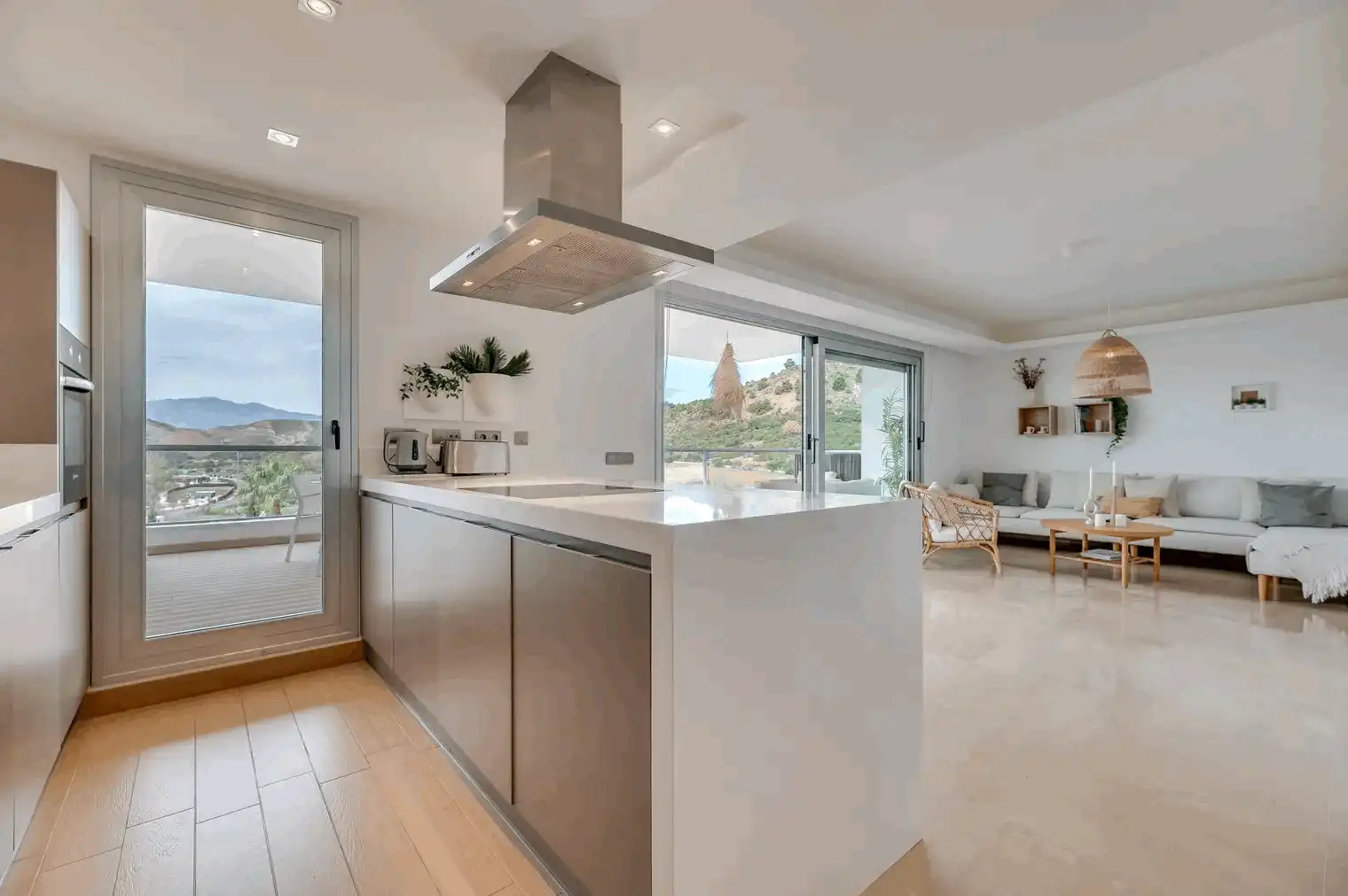 Cocina de Planta baja en venta en Benahavís con Aire acondicionado, Terraza y Trastero