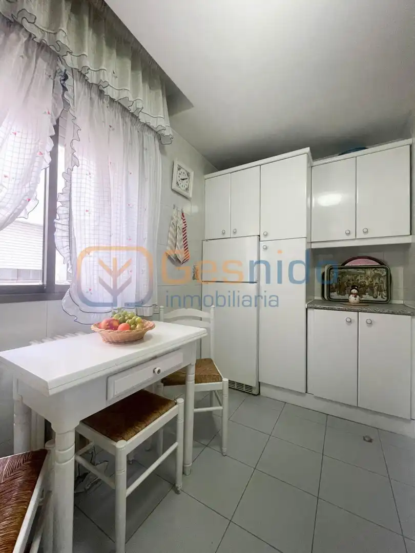 Cocina de Piso de alquiler en Segovia con Calefacción, Parquet y Terraza