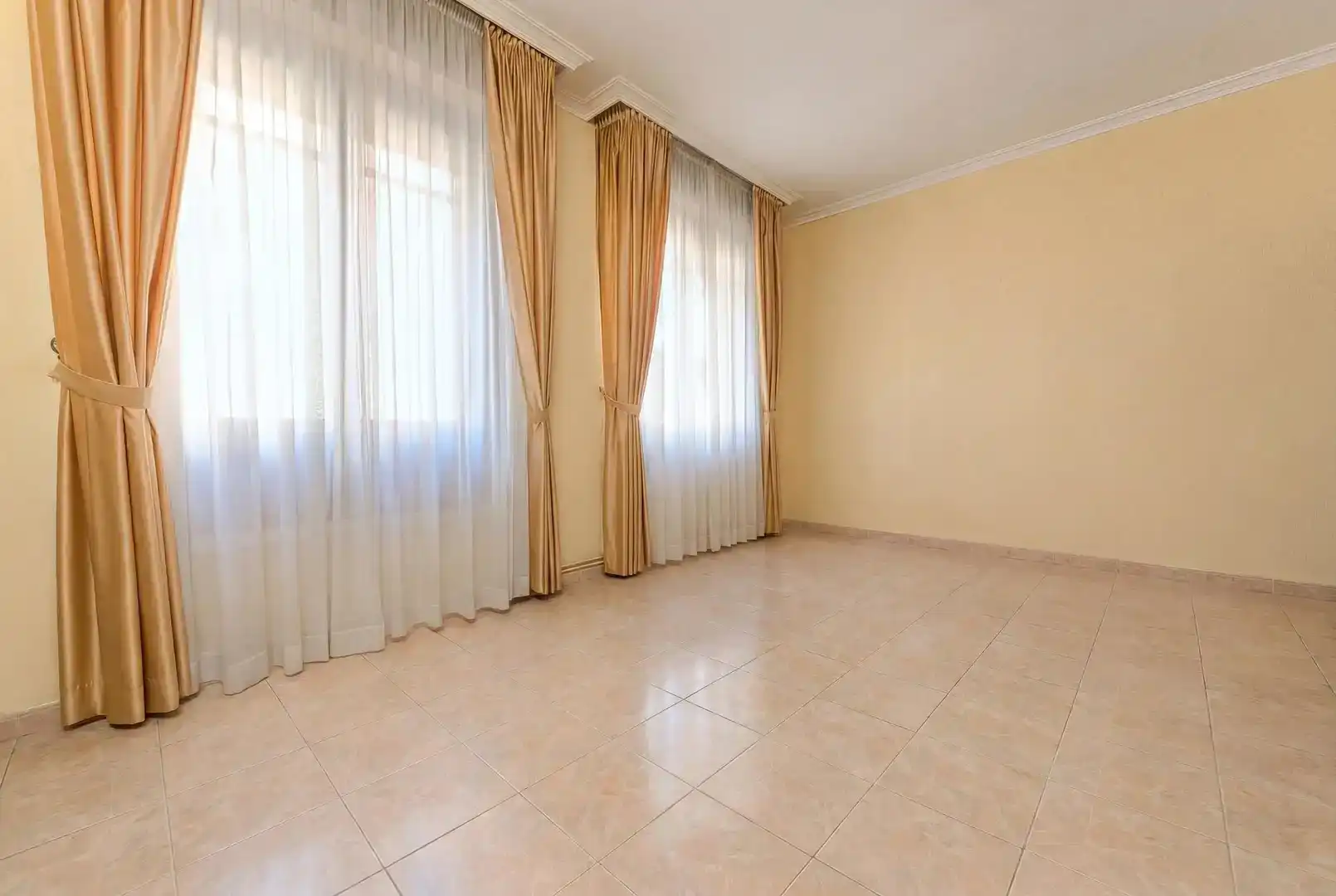 Habitación de Casa adosada en venta en Vilagarcía de Arousa con Jardín privado