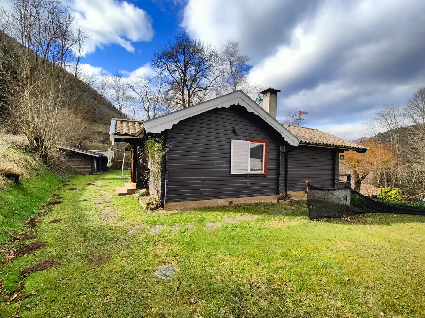 Vista exterior de Casa o xalet en venda en Camprodon amb Jardí privat, Parquet i Terrassa