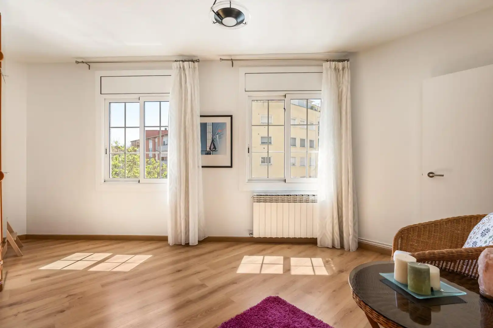 Sala de estar de Casa adosada en venta en Mollet del Vallès con Aire acondicionado, Calefacción y Jardín privado