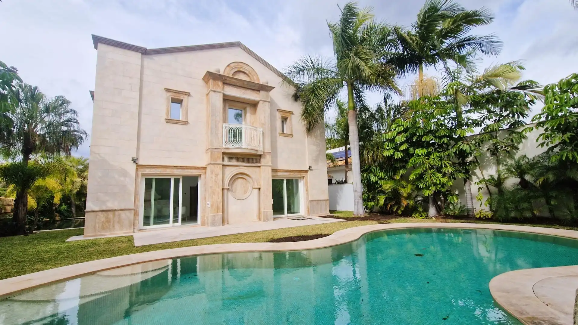 Exterior view of Houses for sale in Marbella  with Air Conditioner, Private garden and Terrace